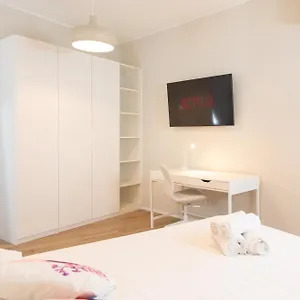https://dreams-exclusive-apartments-with-terrace-m1-station-near-center.it-lombardy.com
